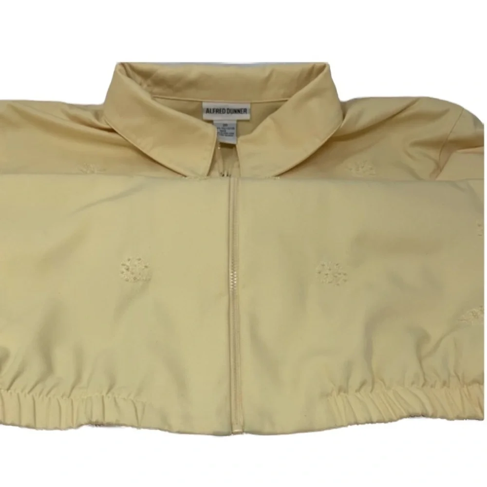 Alfred Dunner Women’s Pastel Yellow Beaded Zip Wind Breaker Jacket Coat Size 20 - Picture 11 of 15